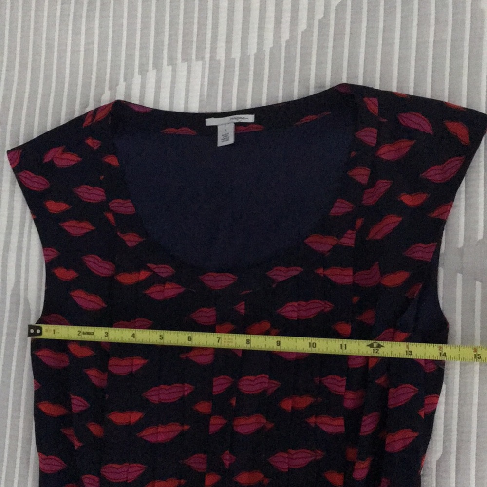 Halogen Midi pleated Lip Print Dress - Picture 10 of 12